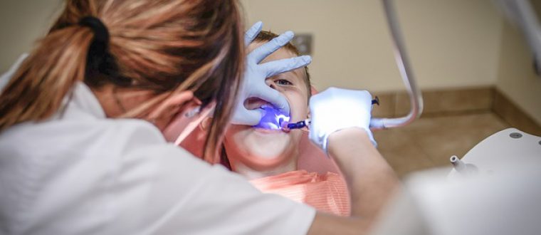 איך הופכים את ביקור של הילדים אצל רופא השיניים לחוויה חיובית?